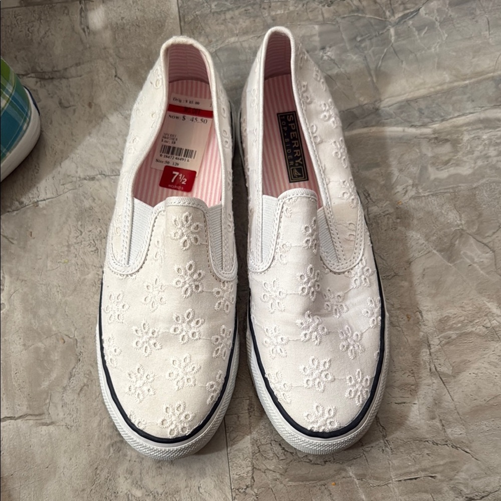 Sperry White Floral Embroidered Slip-Ons